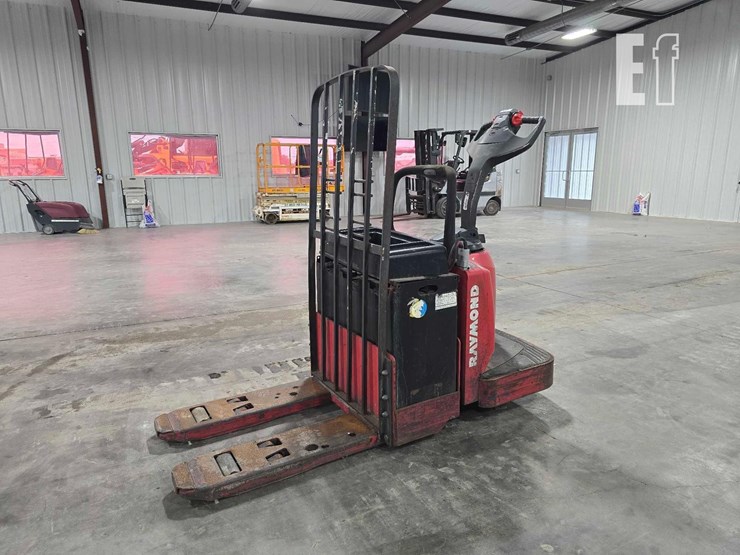 raymond-8400-image-1