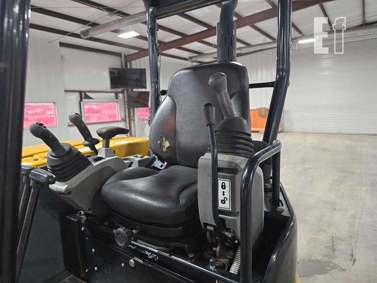 2021-caterpillar-304e2-cr-image-15