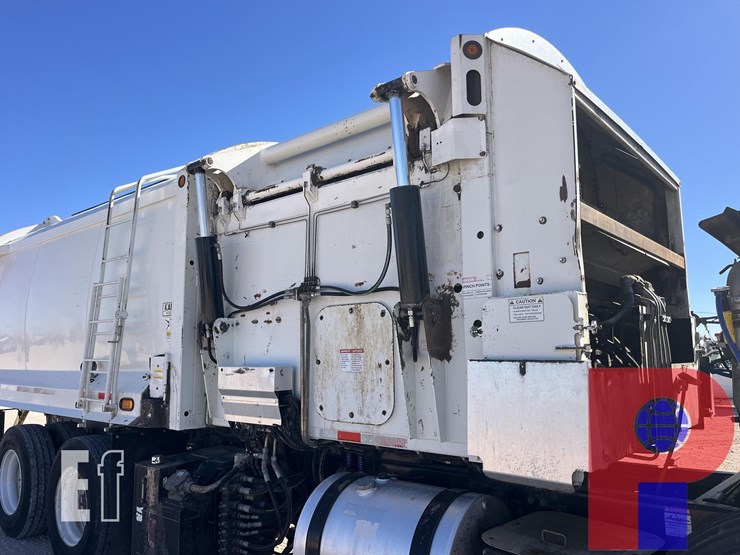 2016-autocar-xpeditor-image-6