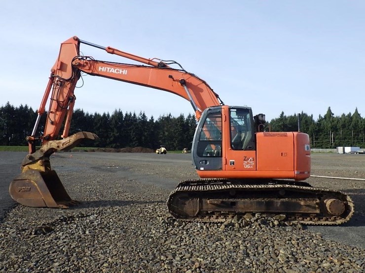 hitachi-zx225us-lc-image-7
