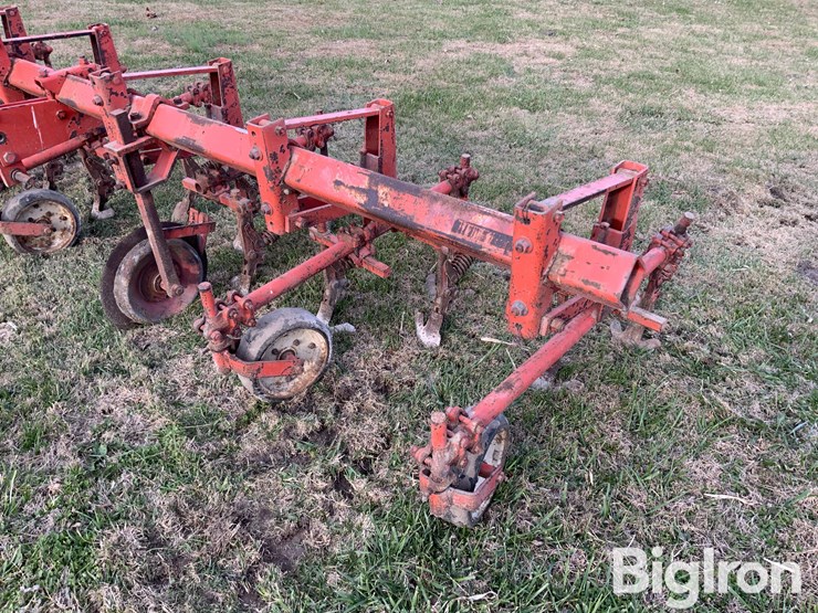 6r30"-cultivator-w/rolling-shields-image-13