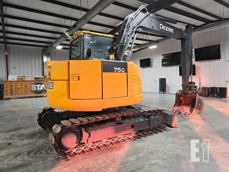 2016-deere-75g-image-3