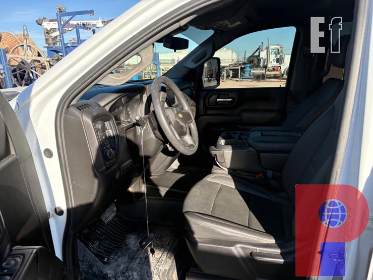 2024-chevrolet-silverado-3500hd-image-11