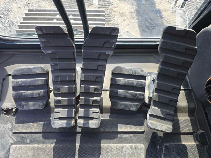 2022-hyundai-hx480al-image-14