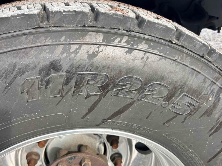 2015-freightliner-box-truck-image-12