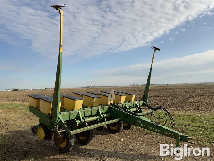 john-deere-7000-image-3