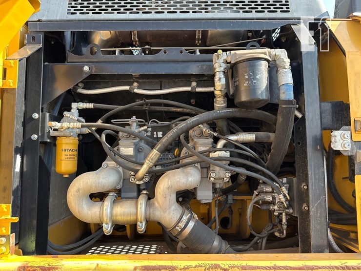 2018-deere-350g-lc-image-26