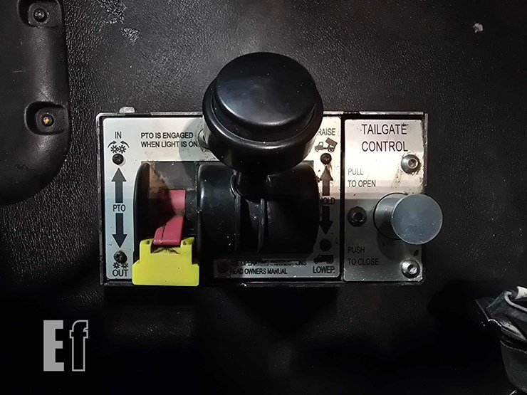 2015-kenworth-t680-image-9