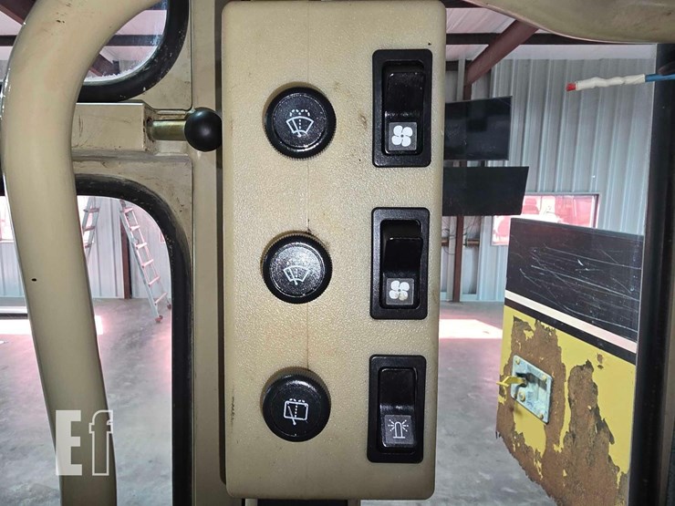 2006-caterpillar-140h-image-24