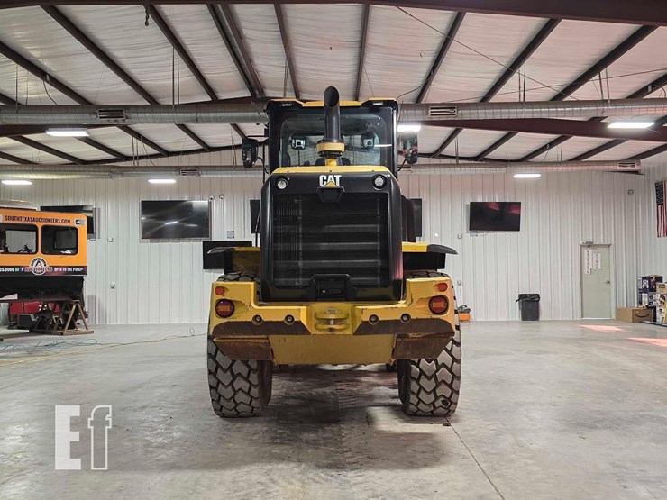 2015-caterpillar-930m-image-8