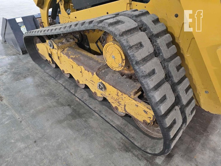 2020-caterpillar-299d3-image-21