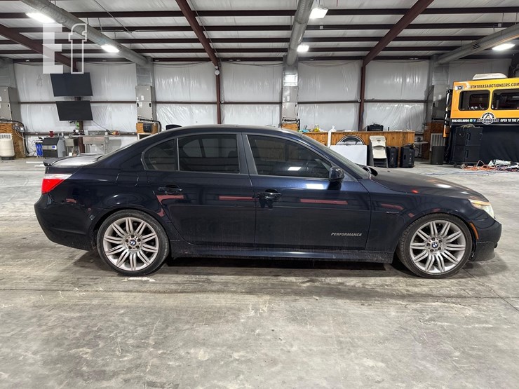 2008-bmw-550i-image-6