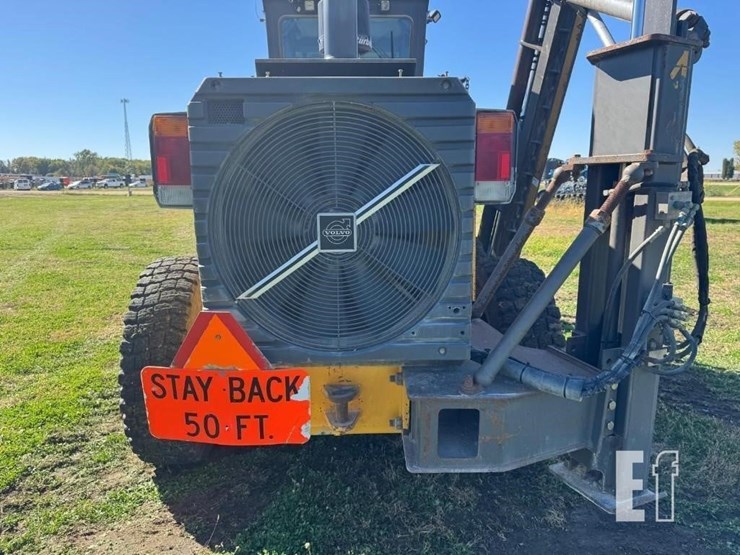 2003-volvo-g746b-image-6