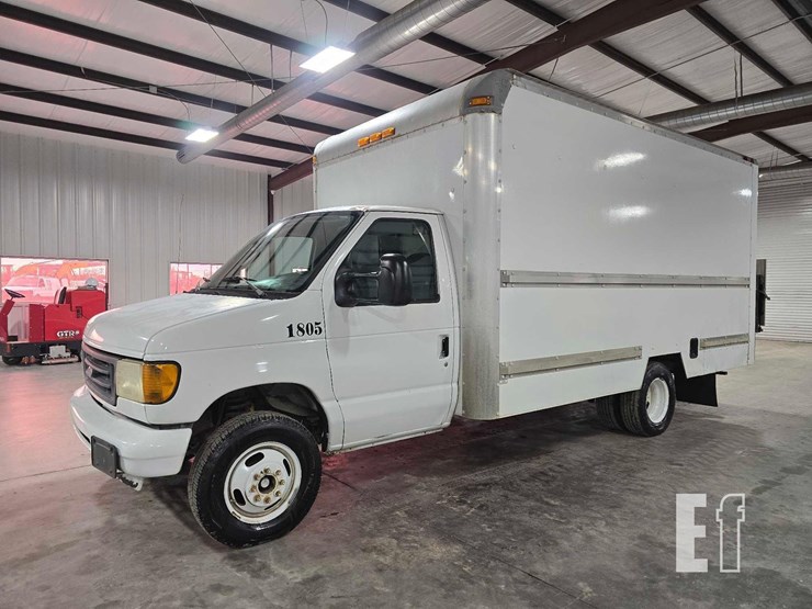 2006-ford-e350-sd-image-1
