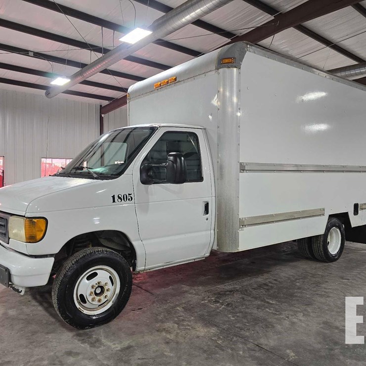 2006 FORD E350 SD
