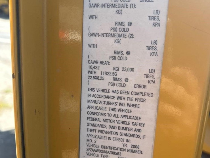 2008-sterling-l8500-image-45