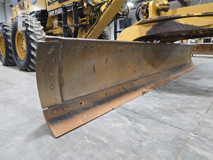 2005-caterpillar-140h-image-10