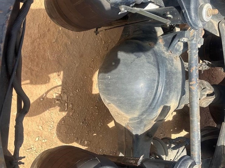 2016-peterbilt-579-image-10