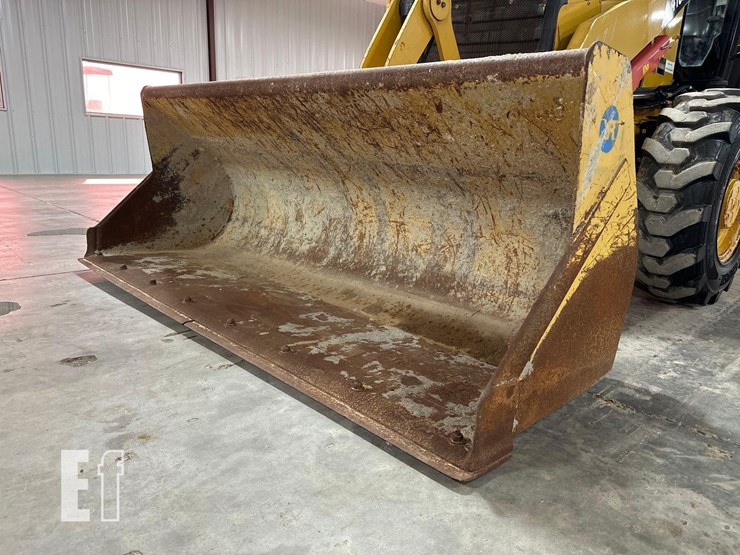 2017-caterpillar-415f2-image-10