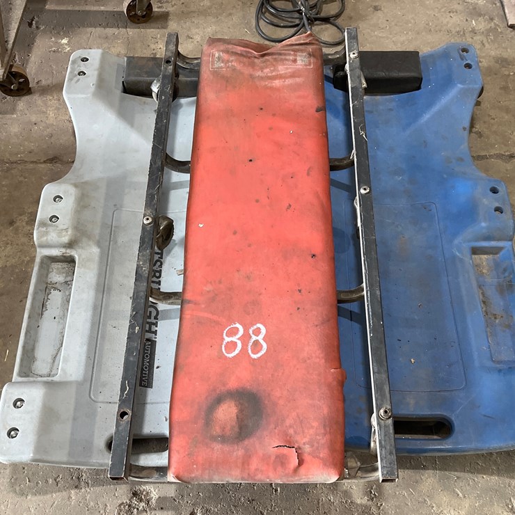 #88 • LOT OF 3 SHOP CREEPERS