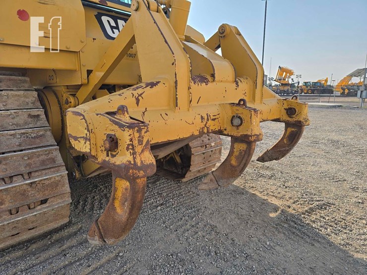 2012-caterpillar-d6t-xw-image-22