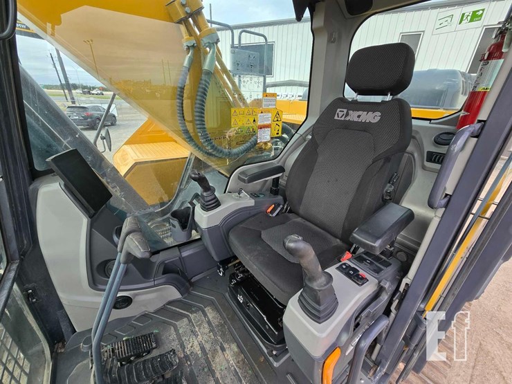 2023-xcmg-xe300u-image-12