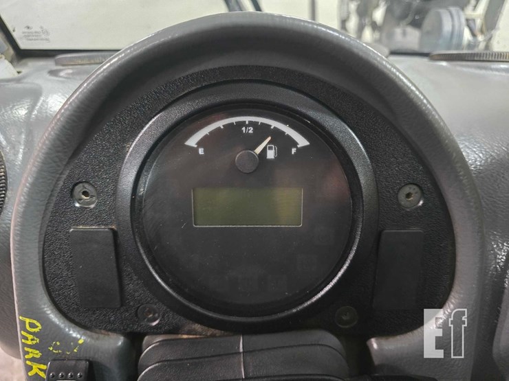 2020-caterpillar-th255c-image-18