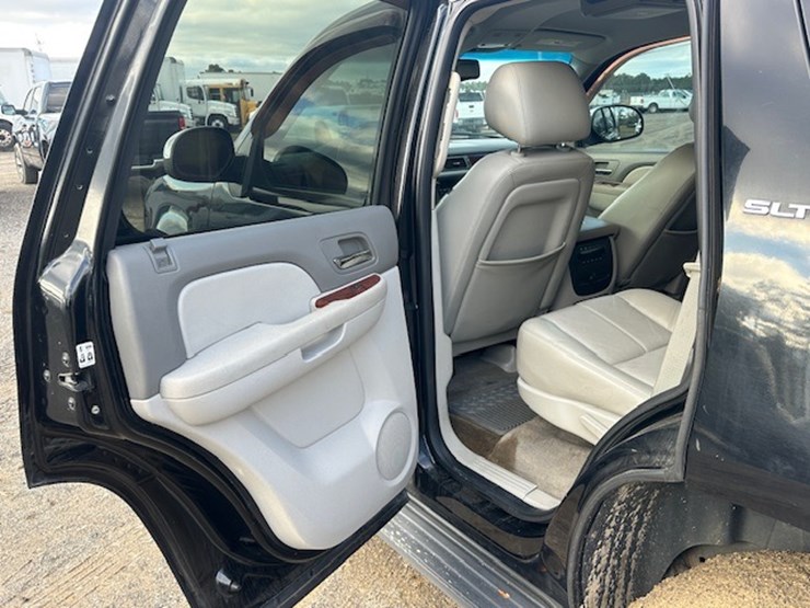 2011-gmc-yukon-image-19