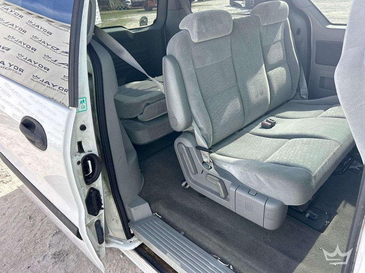 2005-ford-freestar-image-17