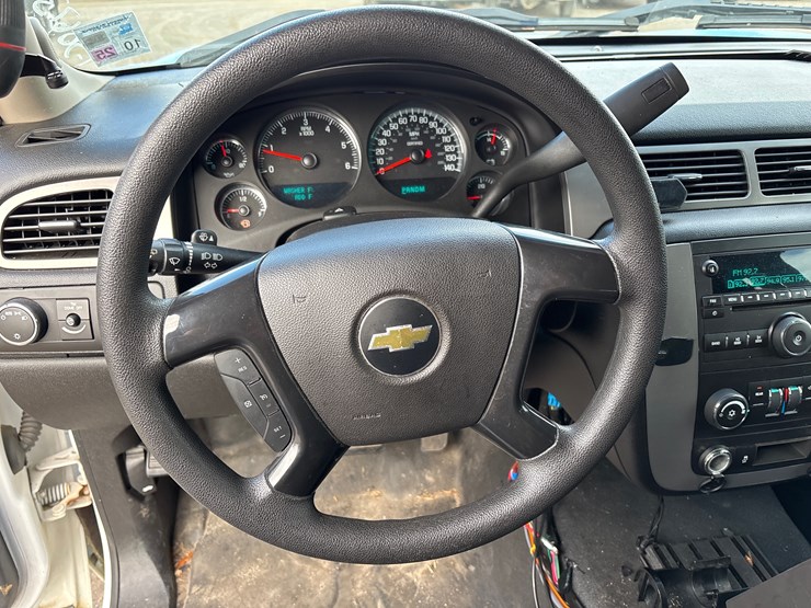 2014-chevrolet-tahoe-image-9