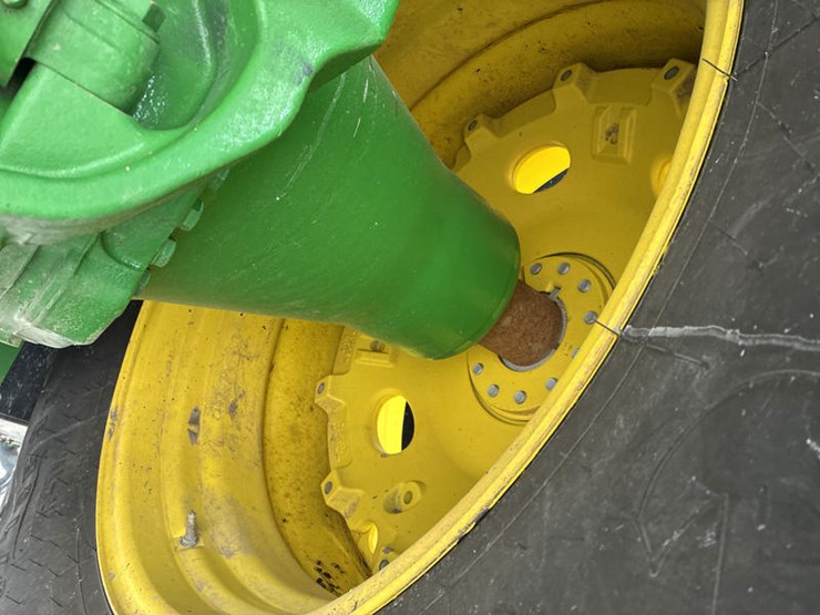 2024-john-deere-9r-590-image-45