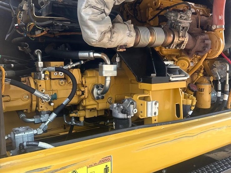 2017-caterpillar-m316f-image-23