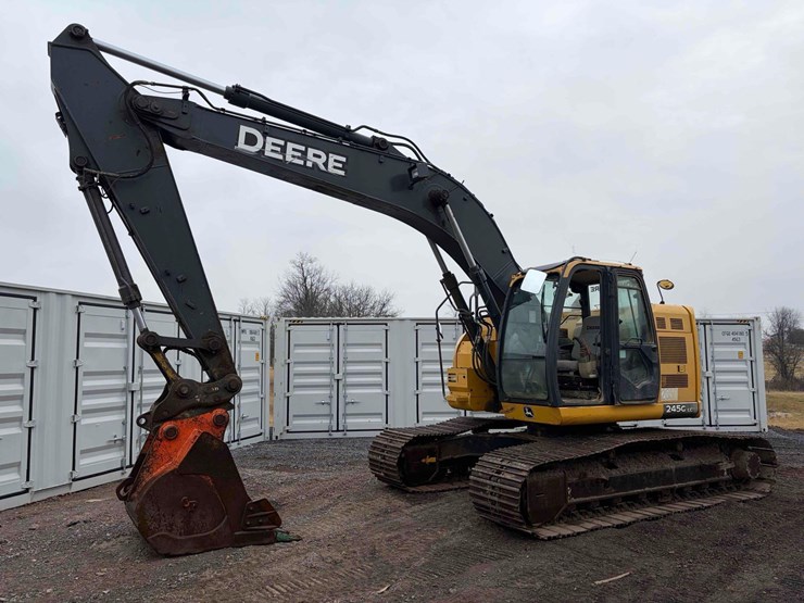 2013-deere-245g-lc-image-1