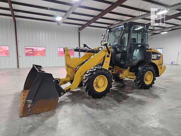 2018-caterpillar-906m-image-1