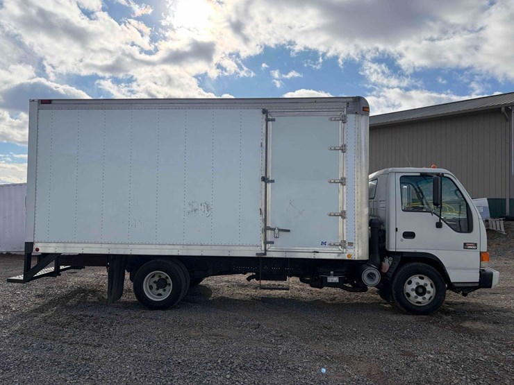 2004-gmc-w3500-image-4