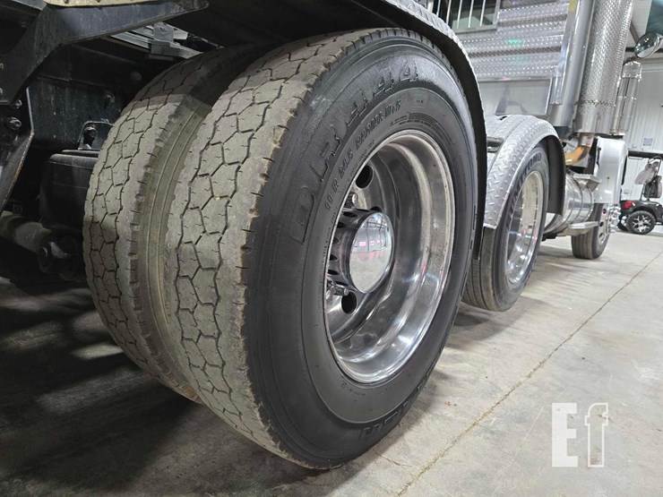 2004-international-paystar-5900-image-18