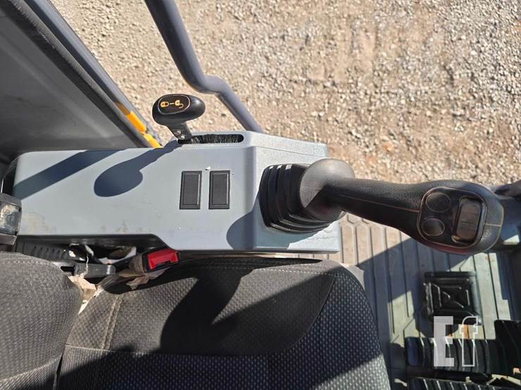 2023-xcmg-xe210u-image-21