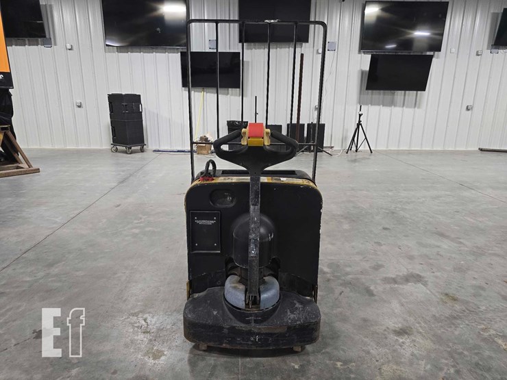 2009-yale-mpb040e-image-8