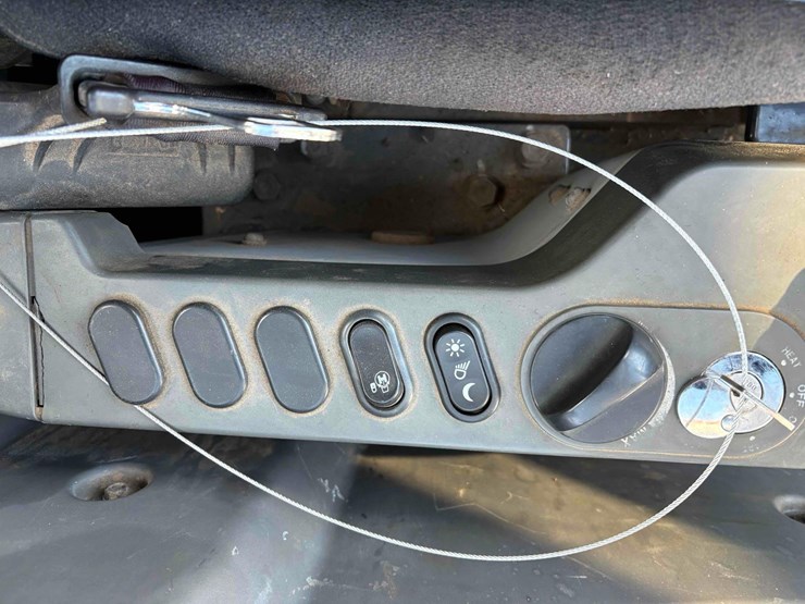 2009-komatsu-pc138-lc-image-17