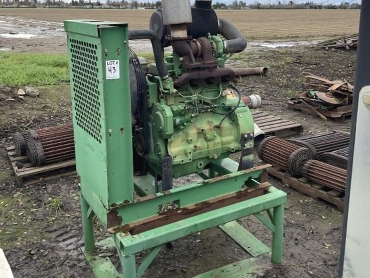 john-deere-4-cyl-stationary-engine-image-1