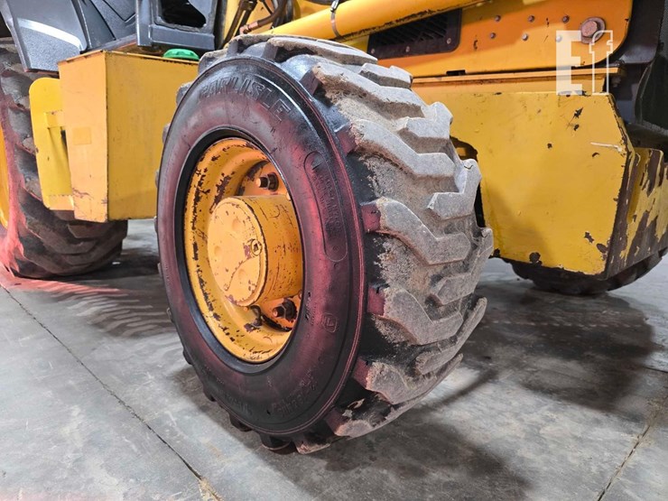 2014-deere-310k-image-27