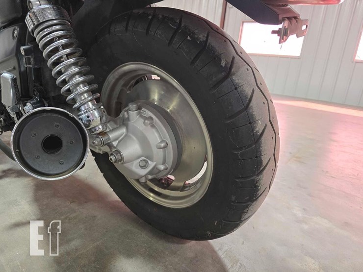 2001-yamaha-xt225-image-18