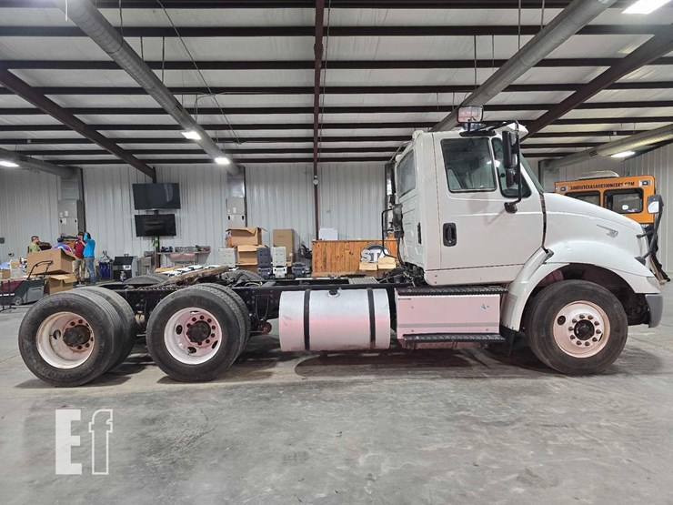 2017-international-transtar-8600-image-7