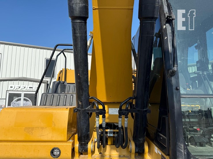 2023-caterpillar-320gc-image-20