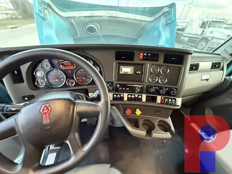 2019-kenworth-t680-image-13