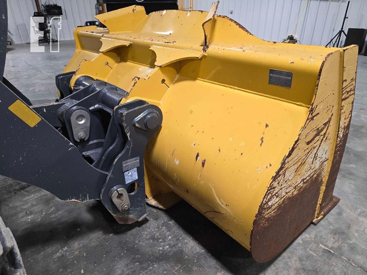 2022-deere-444-p-tier-image-13