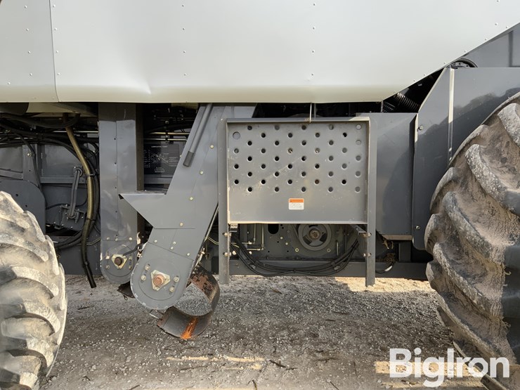 2007-gleaner-r65-image-19