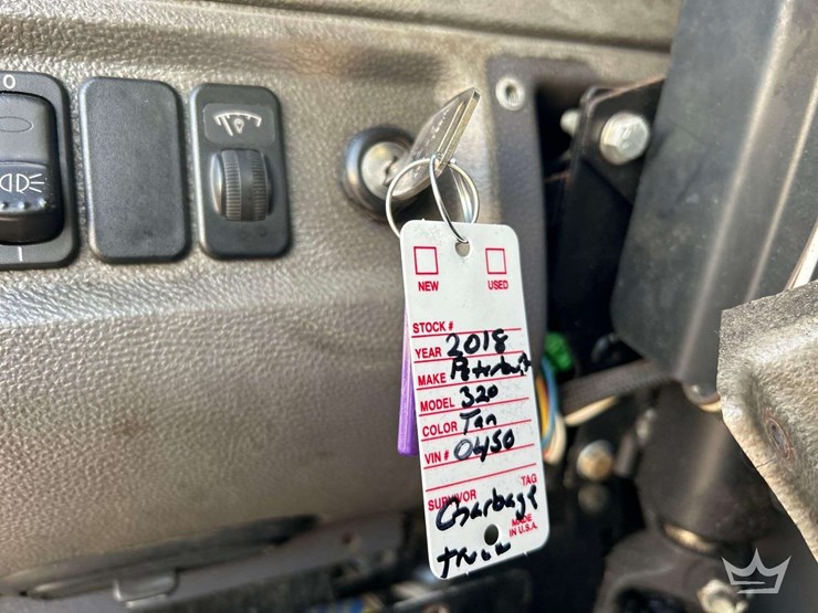 2018-peterbilt-320-image-32