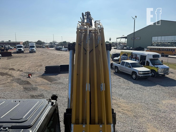 2023-caterpillar-320gc-image-13