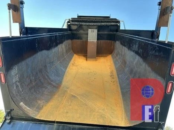 2005-peterbilt-378-image-13